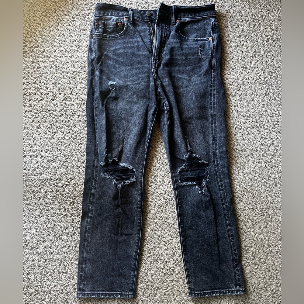 American Eagle ae77 faded black mom straight leg jeans size 6 short - Picture 3 of 4